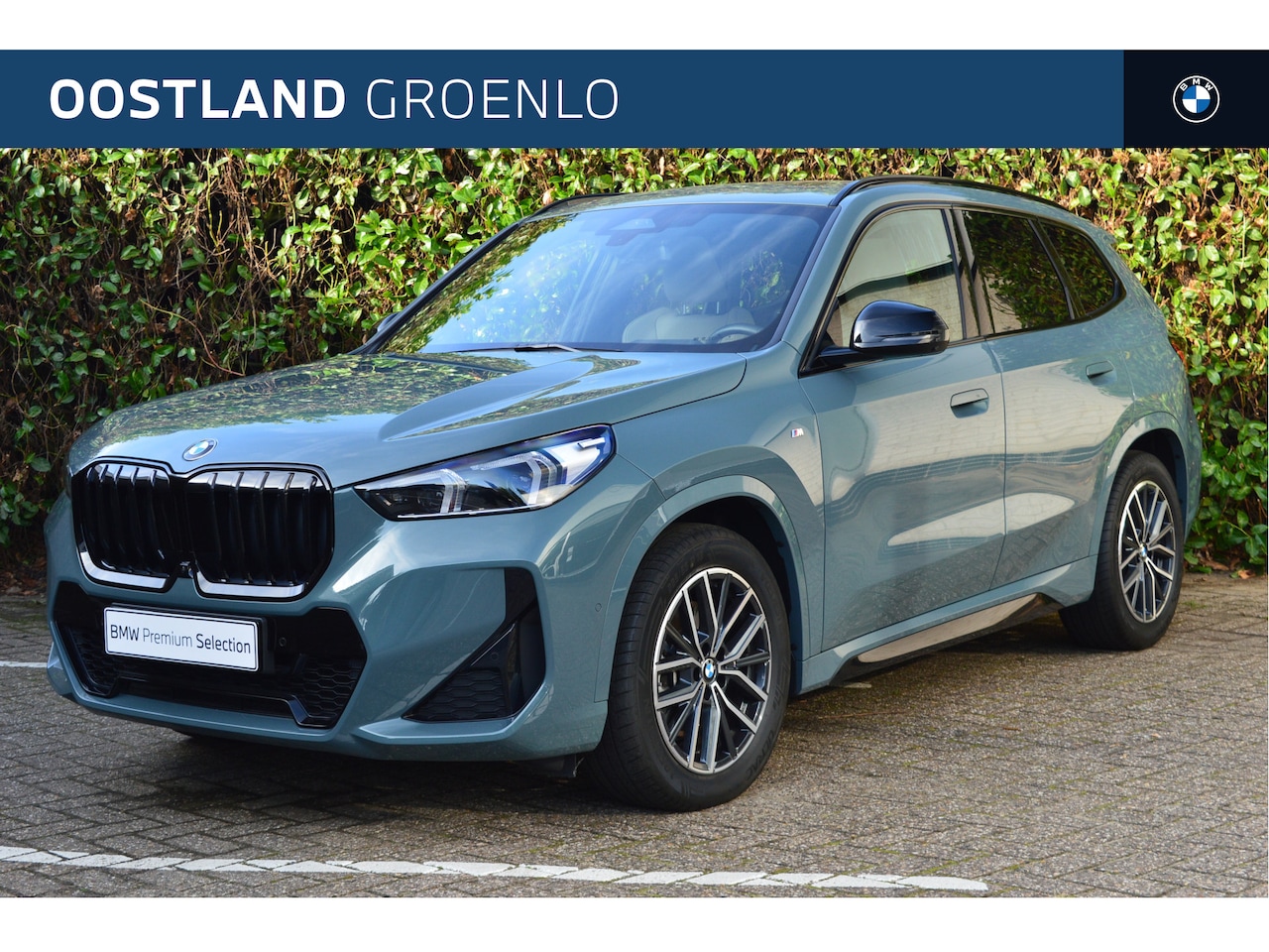 BMW X1 - sDrive20i High Executive M Sport Automaat / Panoramadak / Trekhaak / Sportstoelen / Adapti - AutoWereld.nl