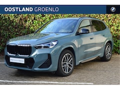 BMW X1 - sDrive20i High Executive M Sport Automaat / Panoramadak / Trekhaak / Sportstoelen / Adapti
