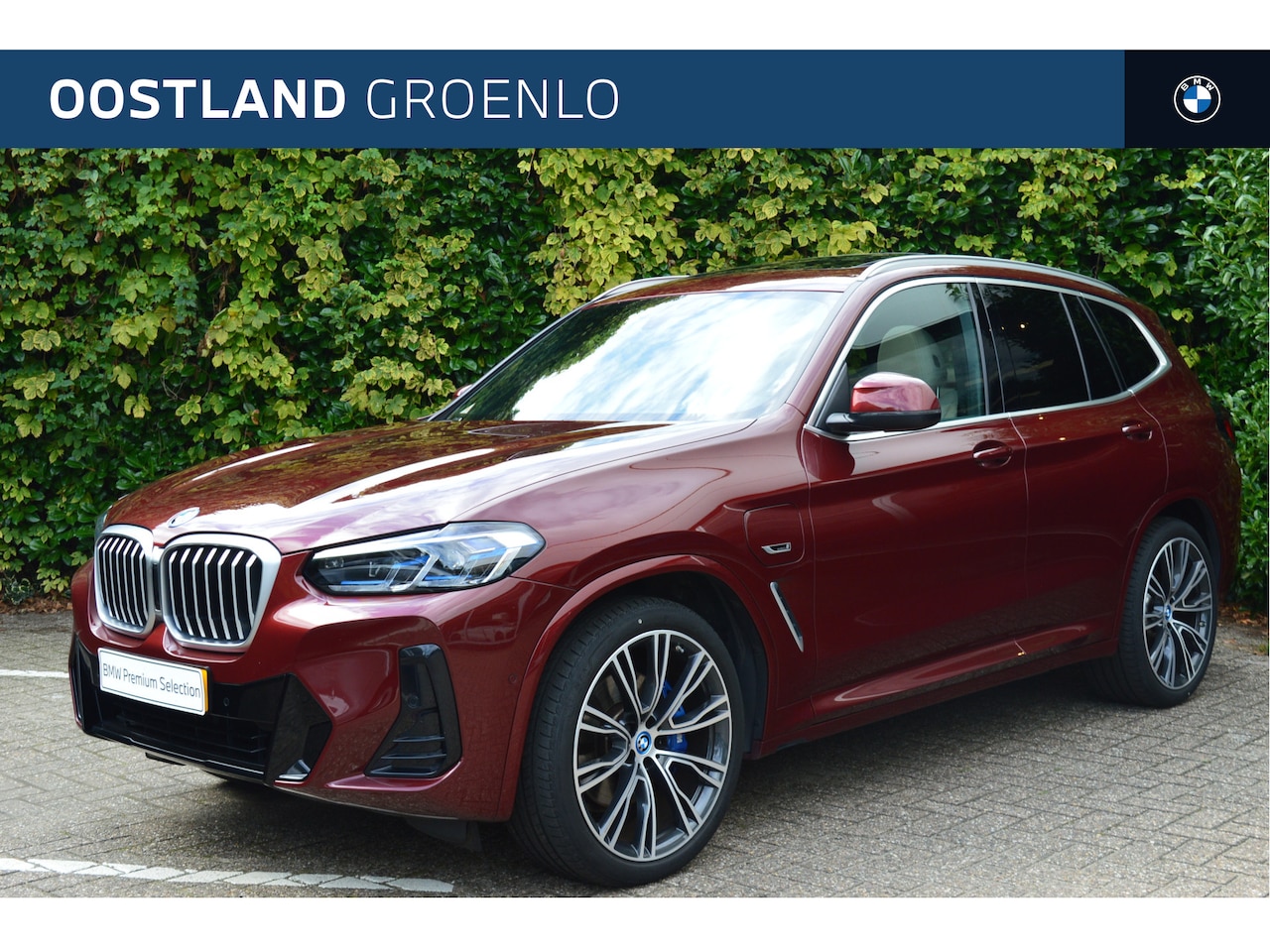 BMW X3 - xDrive30e M Sport Automaat / Panoramadak / Trekhaak / Sportstoelen / Laserlight / Achterui - AutoWereld.nl