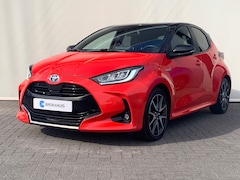 Toyota Yaris - 1.5Launch edition Airco | Camera | Cruise Control | DAB | HUD | LED Verlichting | Navi | P