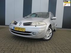 Renault Mégane Grand Tour - 1.6-16V Tech Line
