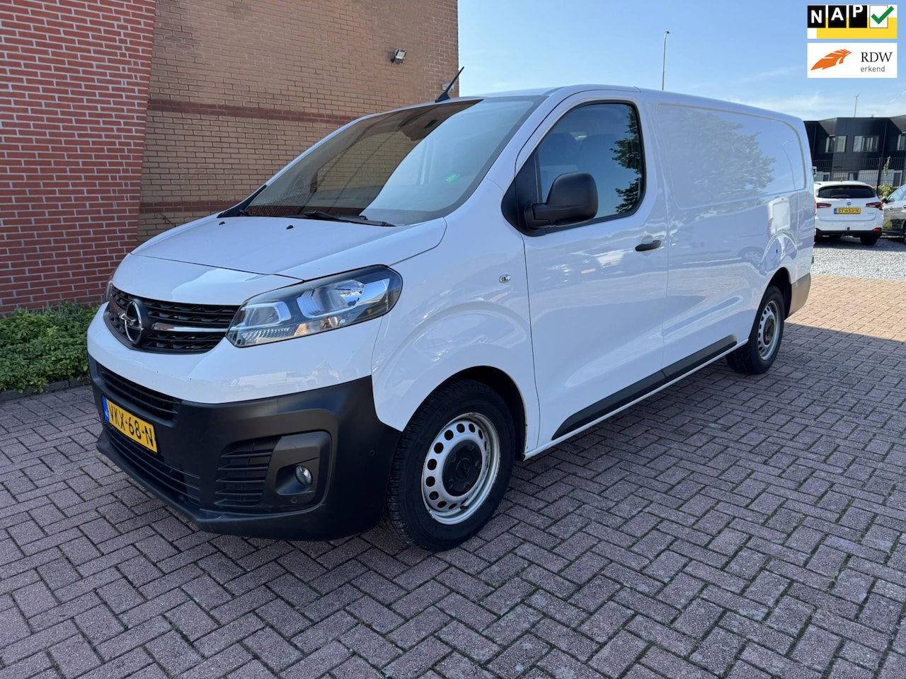 Opel Vivaro - 2.0 CDTI L3H1 Edition 2.0 CDTI L3H1 Edition, 3 Zits, Navi, PDC v+a+c, Euro 6, - AutoWereld.nl