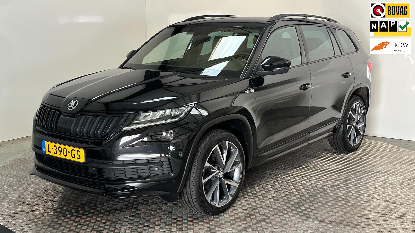Skoda Kodiaq - 1.5 TSI Sportline Business trekhaak benzine navigatie cruisecontrole parkeersensoren carpl - AutoWereld.nl
