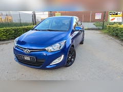 Hyundai i20 - 1.2i i-Deal AIRCO LED APPLE CARPLAY