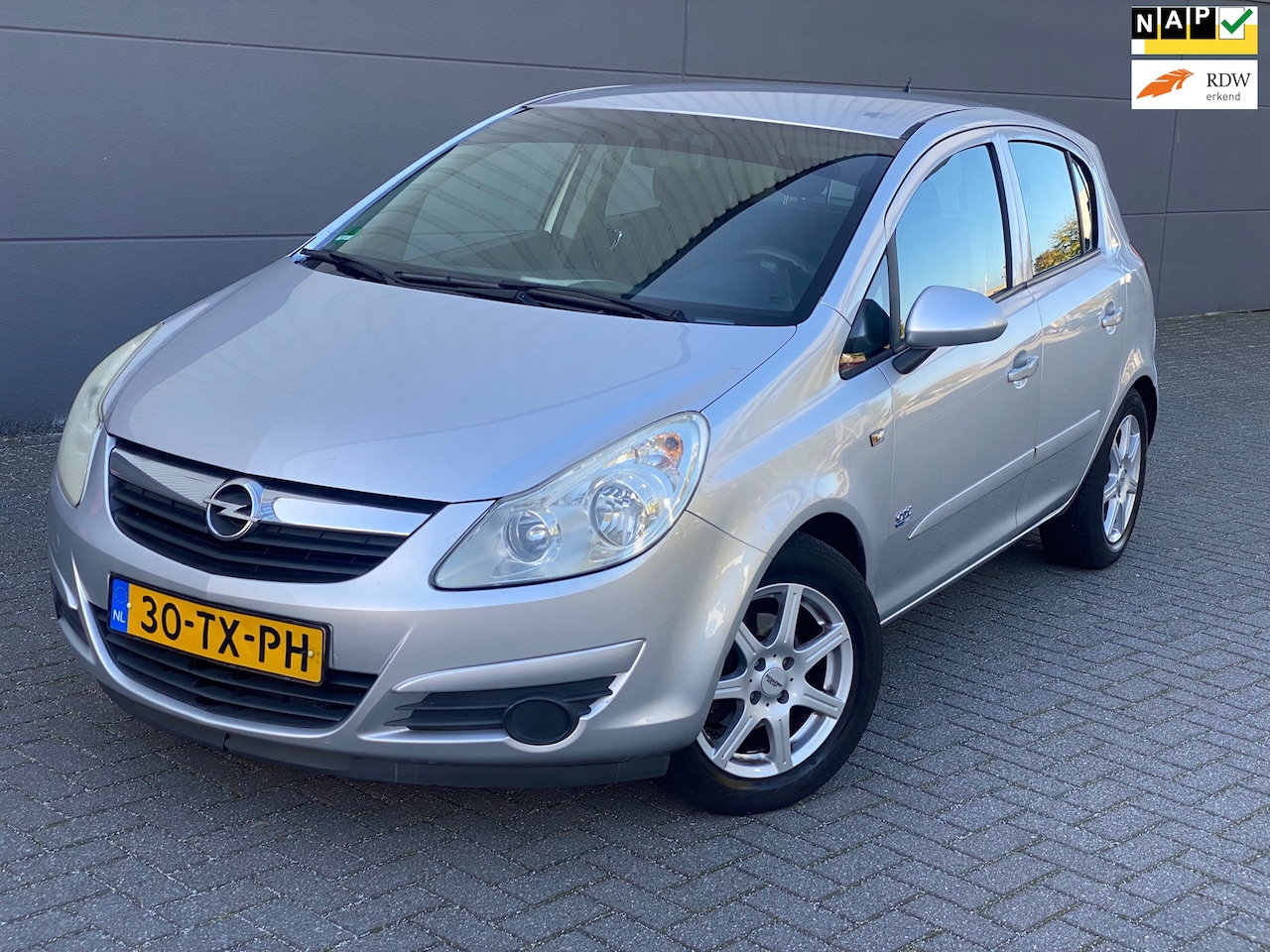 Opel Corsa - 1.4-16V opc line/AUTOMAAT/ 5drs/ nap/ 3e EIG/ dealeronderhouden/ 1jaar apk/ volle opties. - AutoWereld.nl