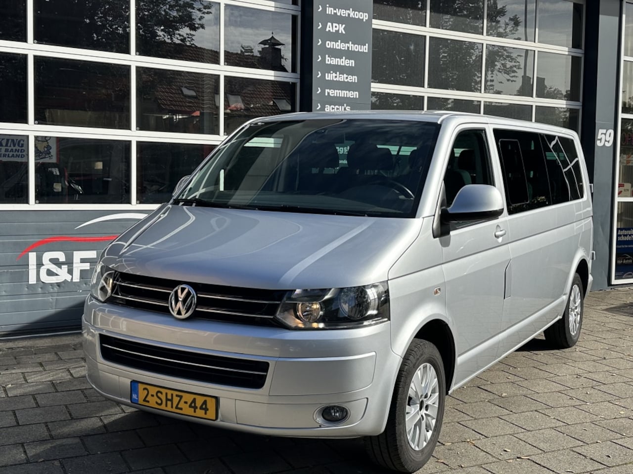 Volkswagen Transporter Kombi - 2.0 TDI L2H1 Highl. 9-persoons MARGE - AutoWereld.nl