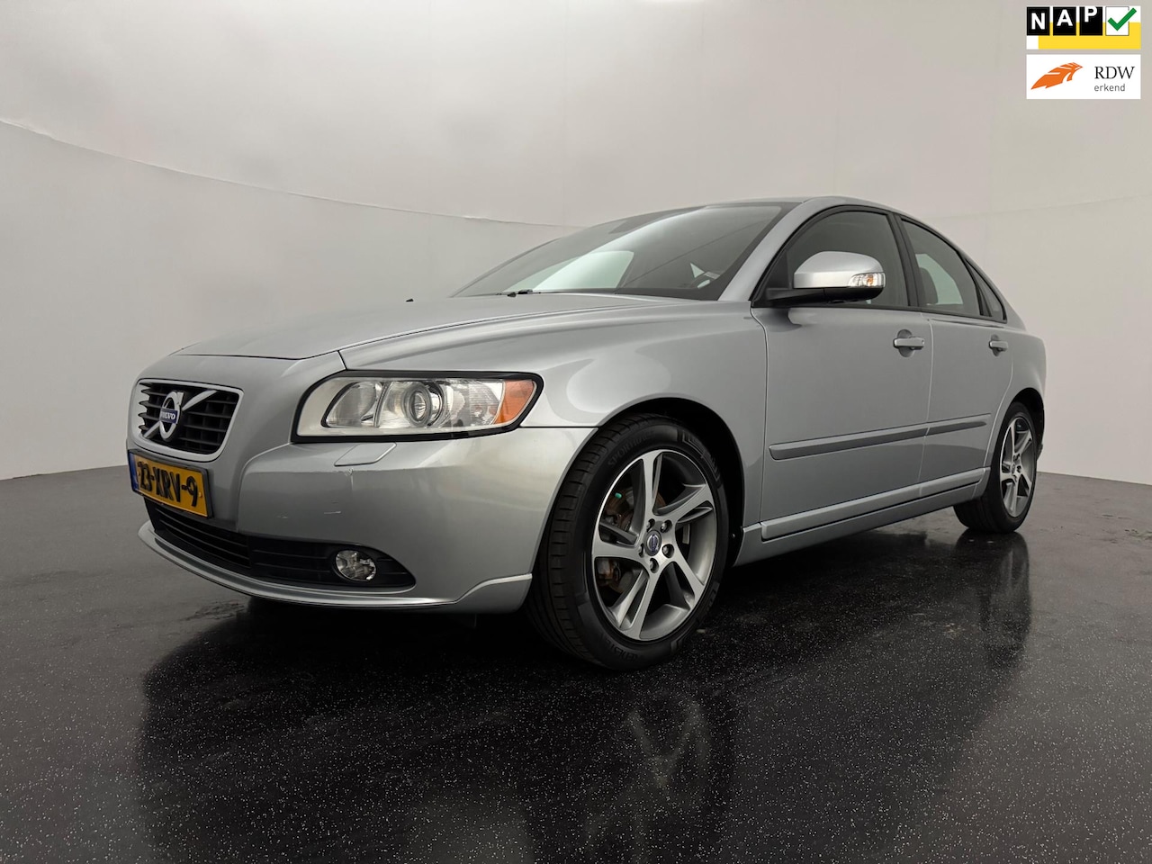 Volvo S40 - 1.6 D2 S/S Limited Edition Navi/Trekhaak - AutoWereld.nl