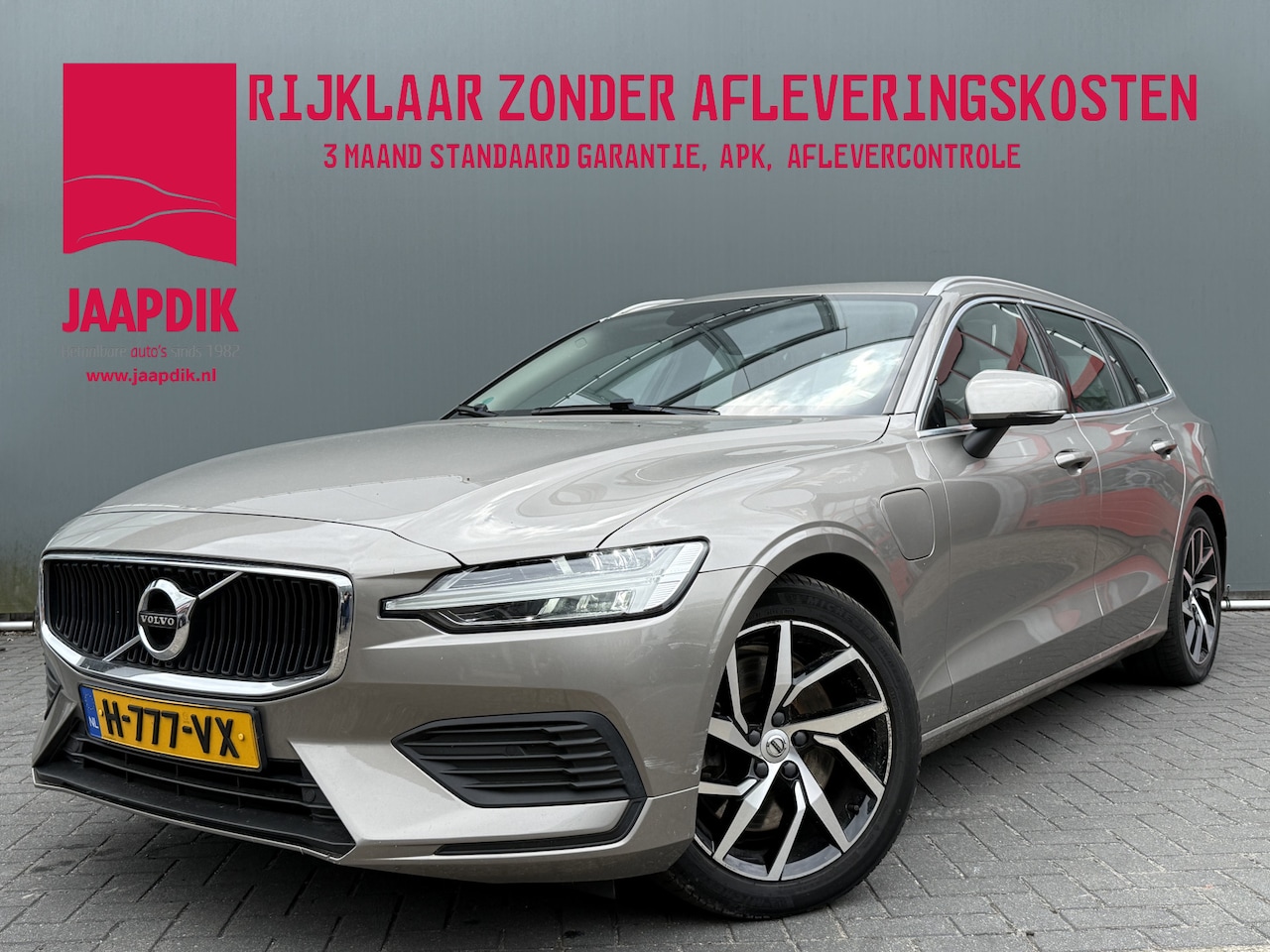Volvo V60 - BWJ 2020 2.0 T6 253 PK Twin Engine AWD Momentum Pro AUTOMAAT / TREKHAAK | APPLE CARPLAY | - AutoWereld.nl