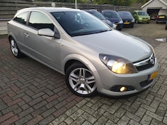 Opel Astra GTC - 1.6 Temptation