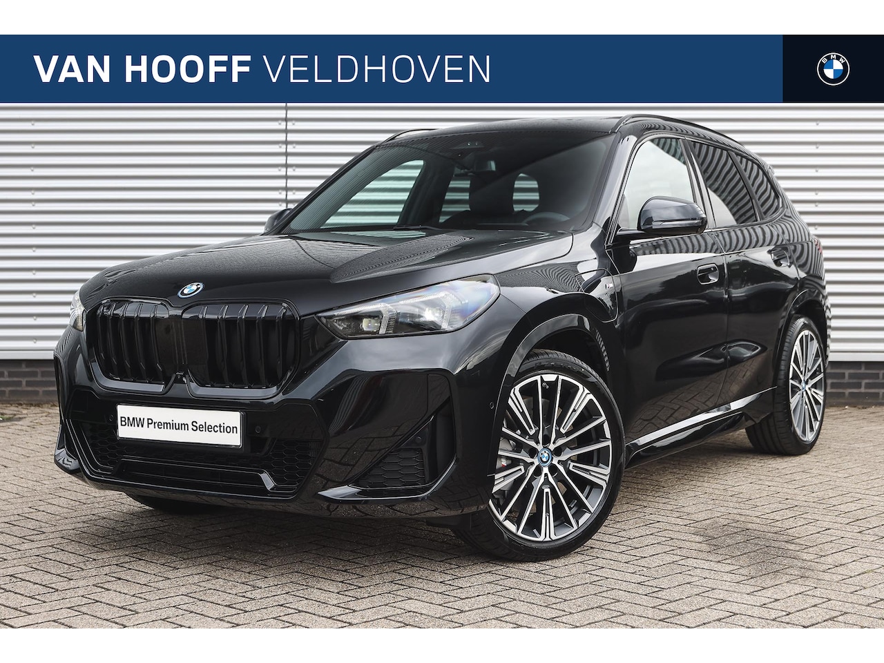 BMW X1 - xDrive25e High Executive M Sport Automaat / Panoramadak / Trekhaak / Sportstoelen / Adapti - AutoWereld.nl