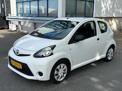 Toyota Aygo - 1.0 VVT-i Access 3drs 276.000km Bj 03-2013