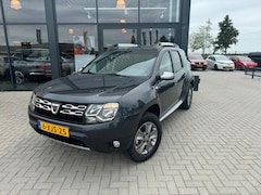 Dacia Duster - TCe 125pk 4x2 Prestige / Trekhaak / Navigatie / Cruise-Control