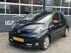 Toyota Aygo - 1.0 VVT-i Dyn. Automaat 1.Eigenaar Airco Navi