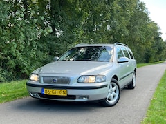 Volvo V70 - 2.4 Comfort Line | LPG + Cruise + Airco