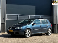 Volkswagen Golf - 1.6 FSI Comfortline bj.2004 Airco|5 Drs|Trekhaak|Nap