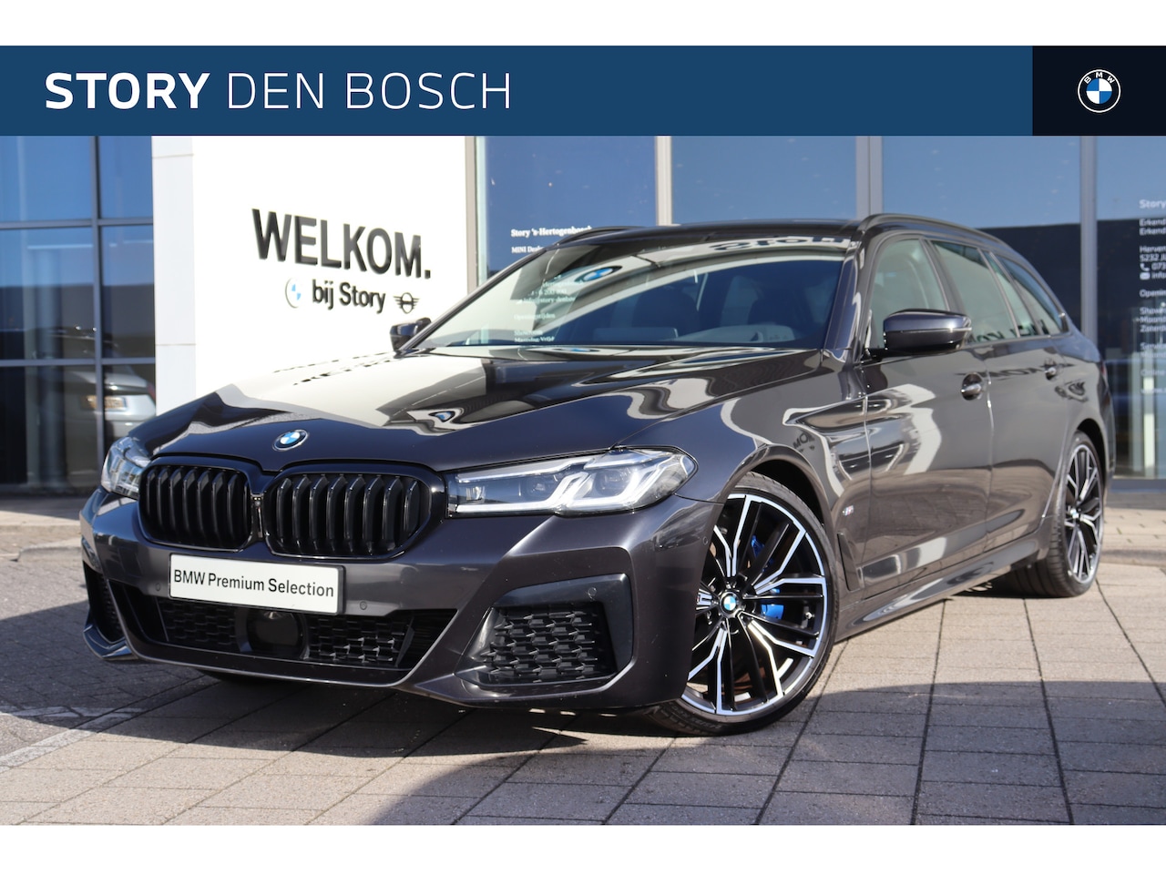 BMW 5-serie Touring - 530i High Executive M Sport Automaat / Trekhaak / Adaptieve LED / Comfort Access / Parking - AutoWereld.nl