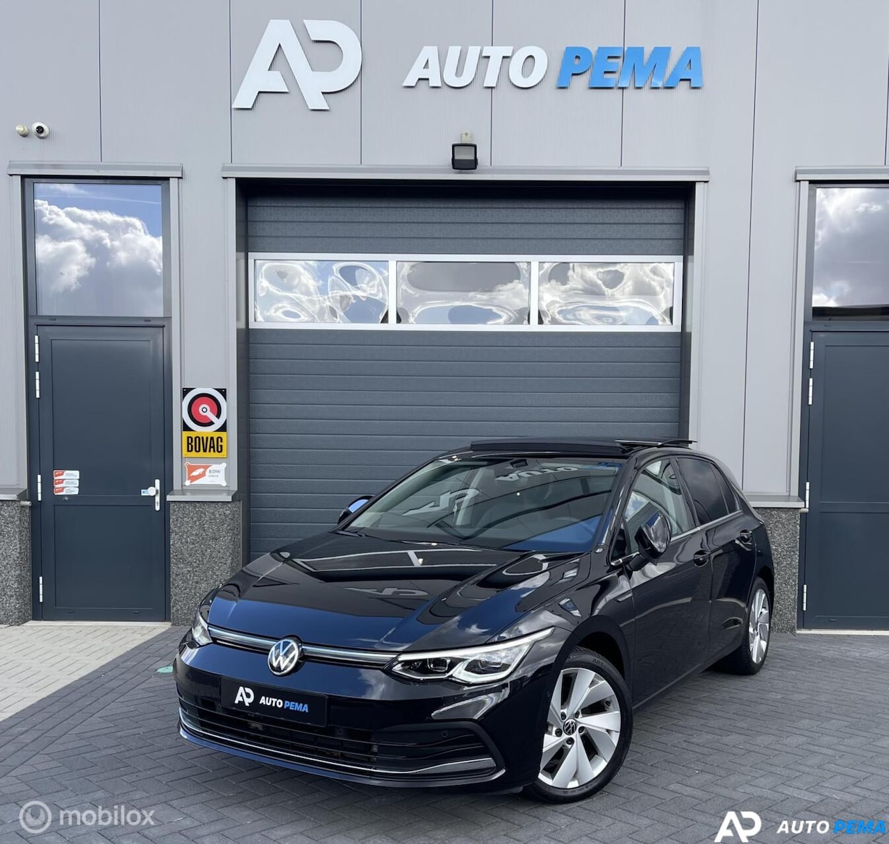 Volkswagen Golf - 1.5 eTSI Style DSG 150PK/PANO/KEYL - AutoWereld.nl