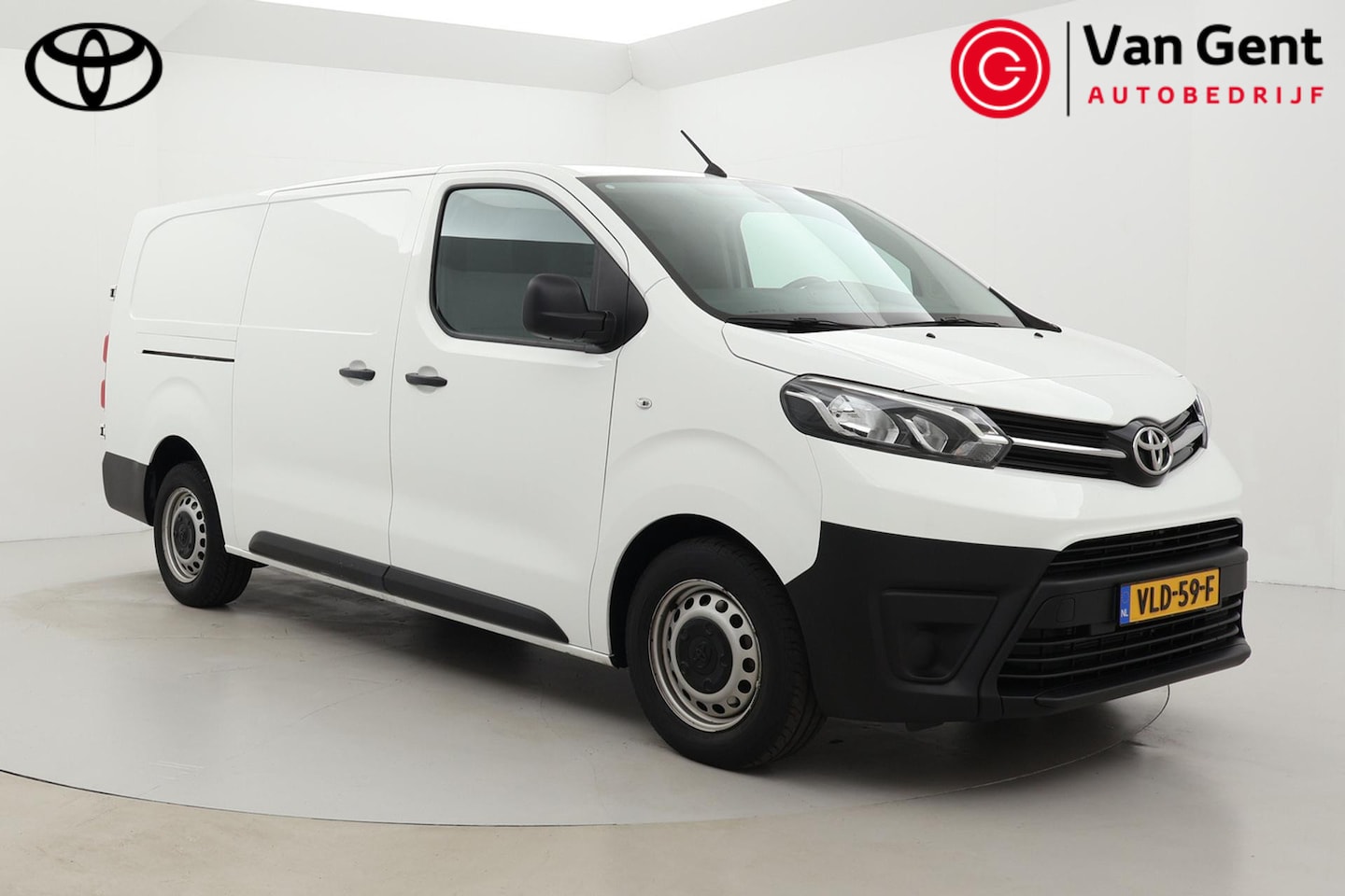 Toyota PROACE Long Worker - 2.0 D-4D Cool Comfort | Trekhaak | Airco | Cruise Control | Parkeersensoren achter | Beton - AutoWereld.nl