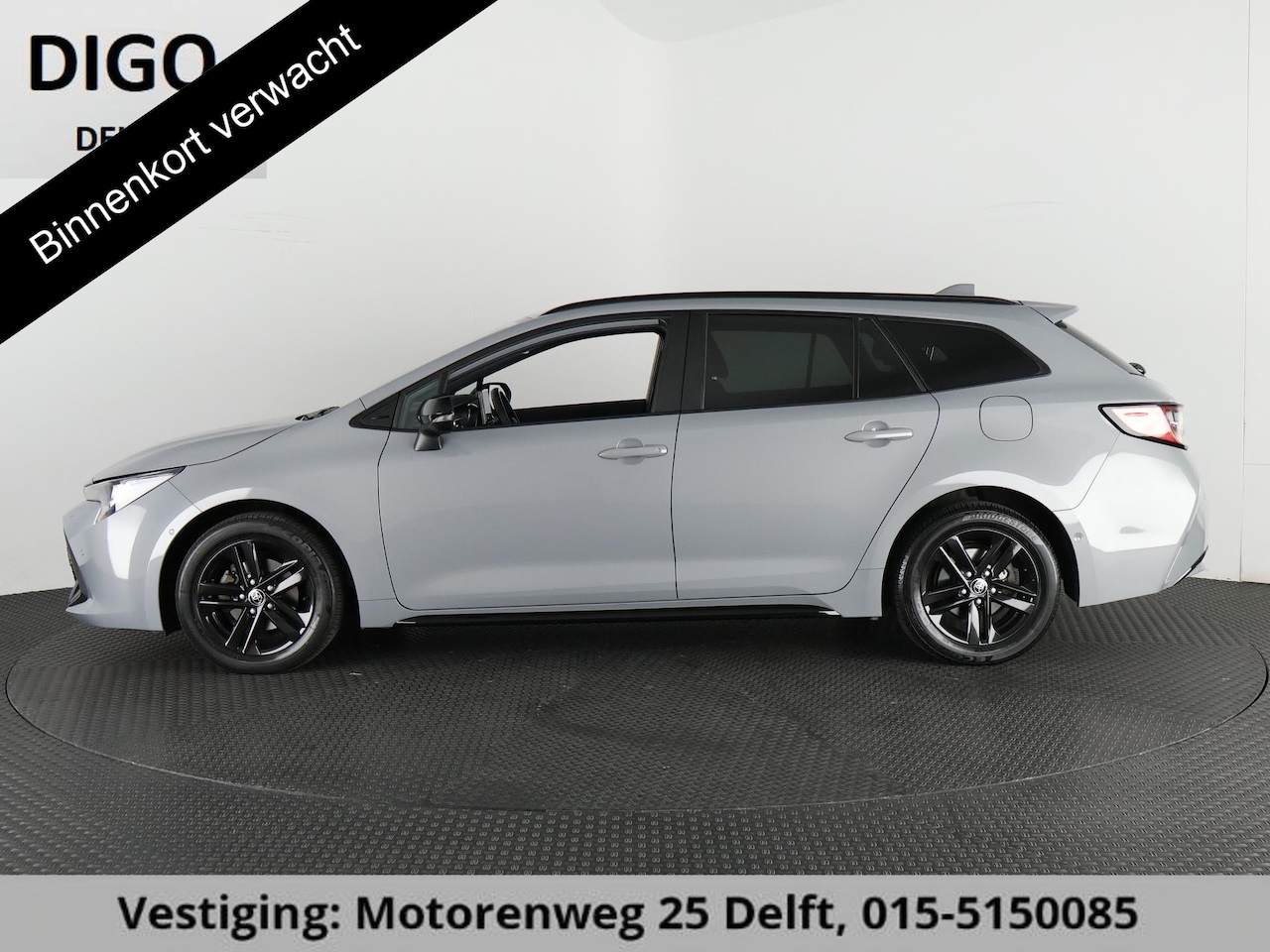 Toyota Corolla Touring Sports - 1.8 HYBRID BUSINESS BI-TONE GARANTIE 10-2030! 1e EIG.CARPLAY NAVIGATIE .CAMERA.BIJNA 2021! - AutoWereld.nl
