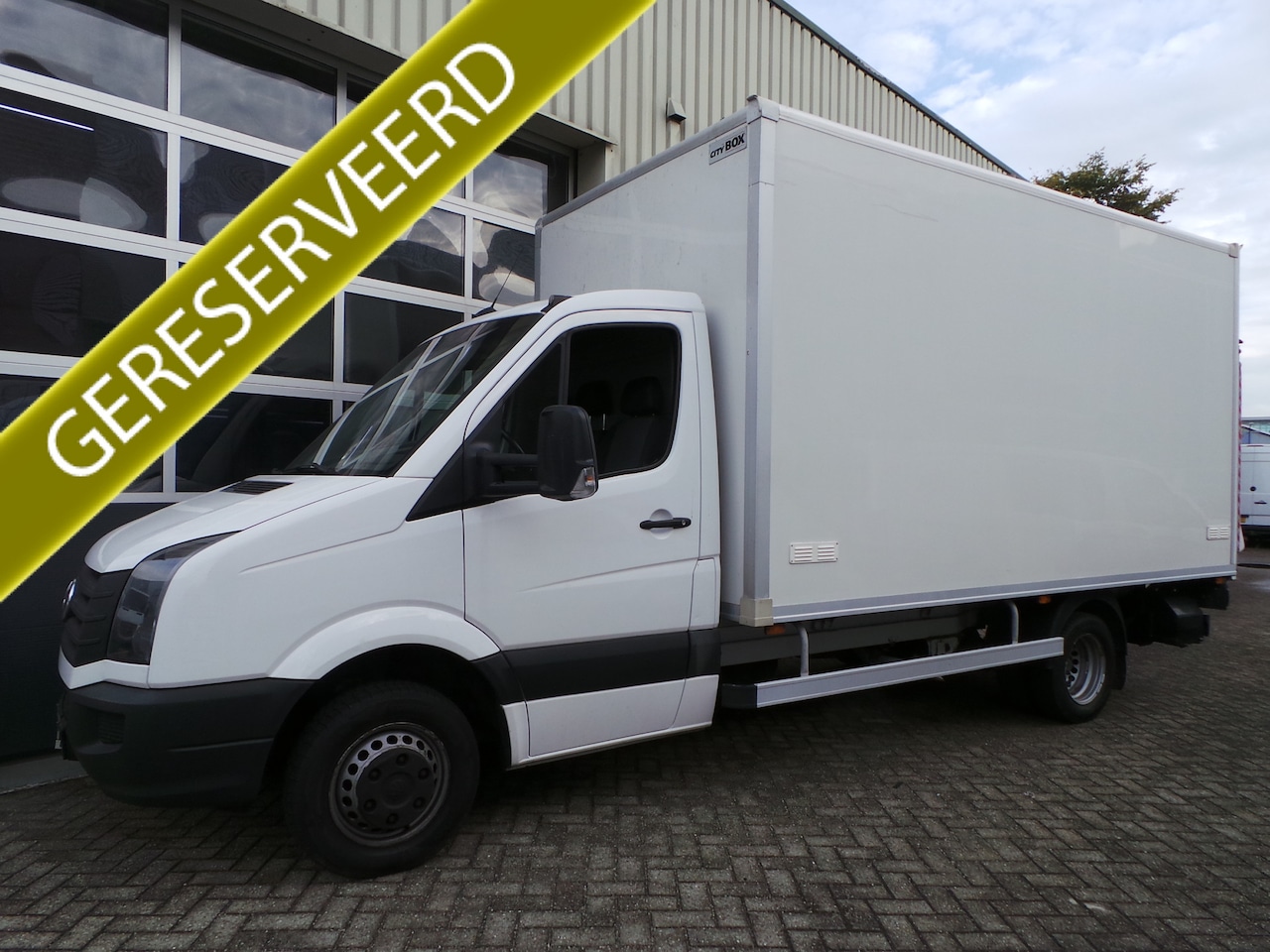 Volkswagen Crafter - 46 2.0 TDI 136pk Bakwagen+Laadklep Airco L430cm B210cm H215cm - AutoWereld.nl