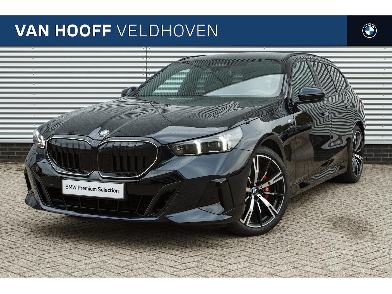 BMW 5-serie Touring - 520i M Sport Automaat / Trekhaak / Adaptieve LED / Parking Assistant Plus / Stoelventilati - AutoWereld.nl
