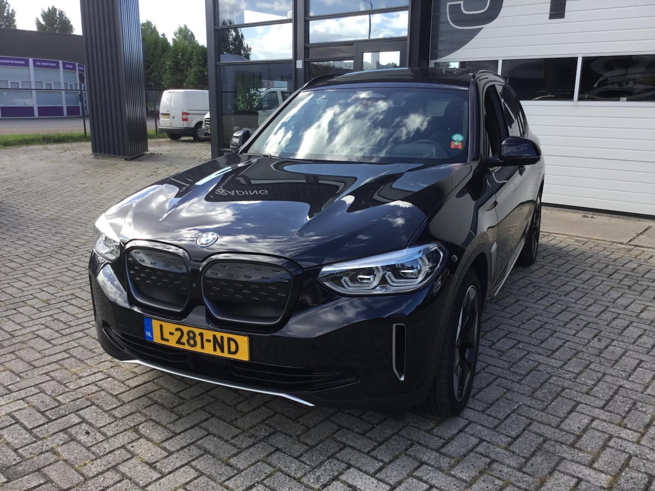 BMW iX3 - High Executive 80 kWh - AutoWereld.nl