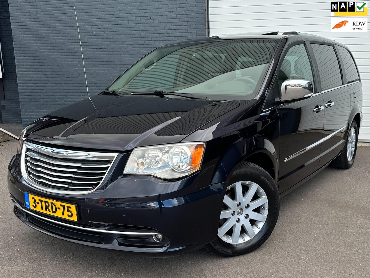 Chrysler Town and Country - 3.6 V6 AUTO/ELEKTRISCHEDEUR/VOLLEDER/UNIEK!/7P - AutoWereld.nl