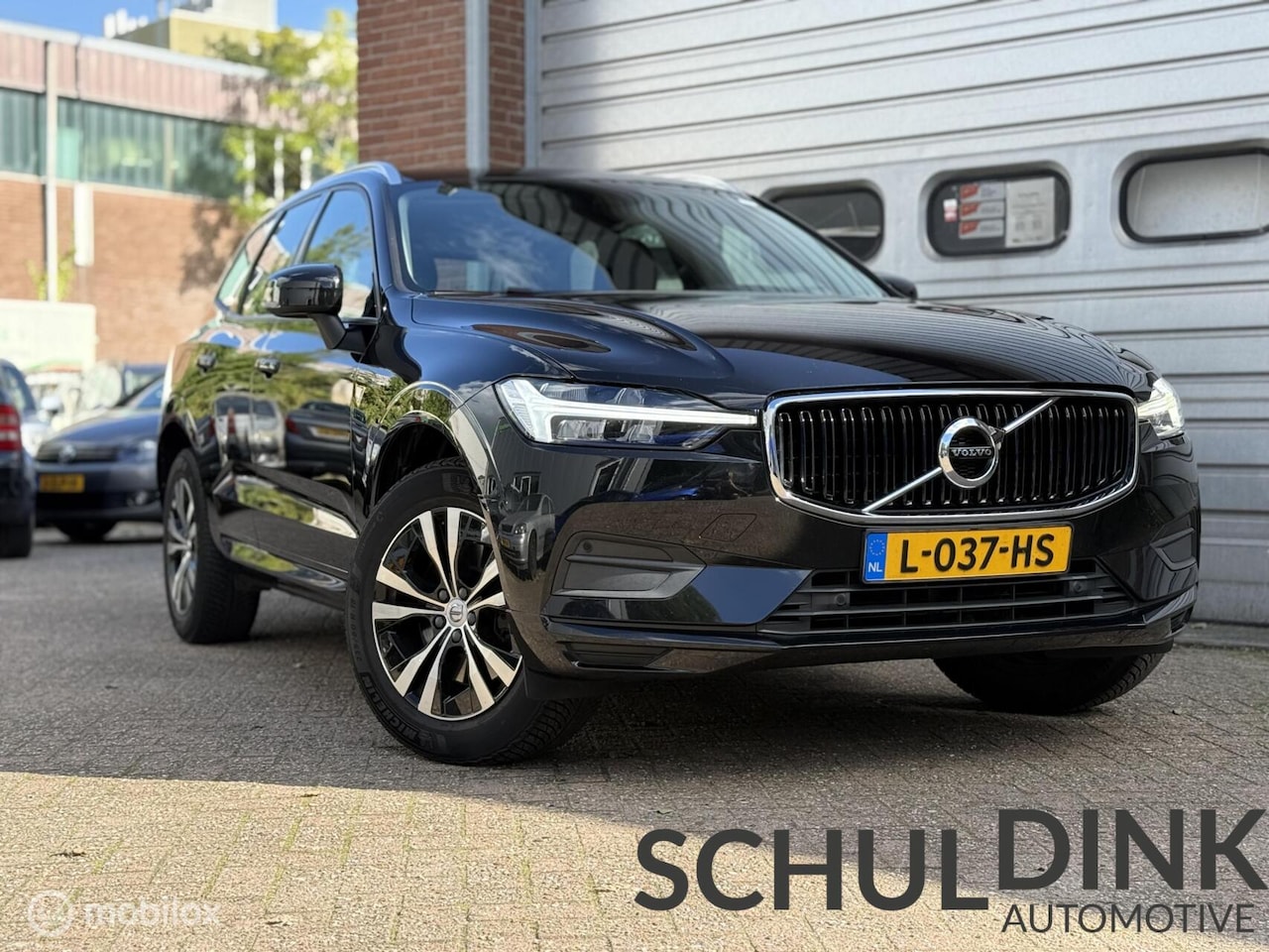 Volvo XC60 - 2.0 B4 Business Pro TREKHAAK AFNEEMBAAR|CARPLAY - AutoWereld.nl