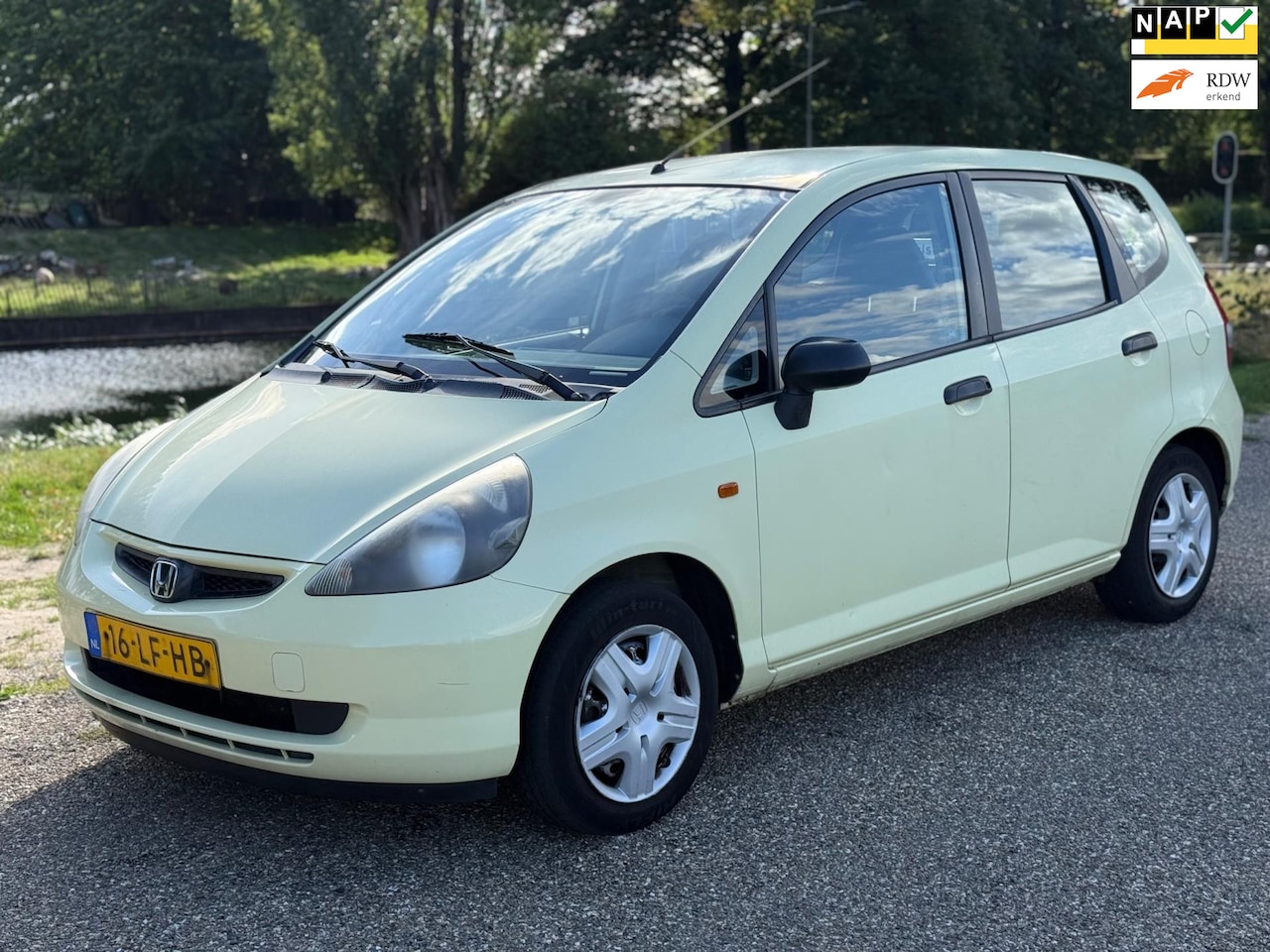 Honda Jazz - 1.4 S|Apk|Radio|5 deurs - AutoWereld.nl