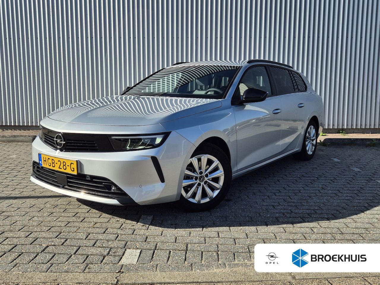 Opel Astra Sports Tourer - 1.2 110PK Turbo | Business Edition | Achteruitrijcamera | 1x AGR | Stoel - stuurverwarming - AutoWereld.nl