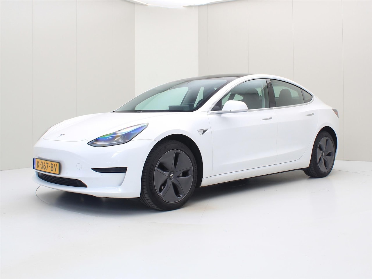 Tesla Model 3 - Standard RWD Plus 90% SOH [ LFP ACCU+AUTOPILOT+60 kWh+PREMIUM AUDIO ] - AutoWereld.nl