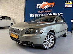 Volvo V50 - 1.8 Edition I, bj.2006, kleur: beige, airco, climate, APK tot 09/2026 en NAP met 402857 km