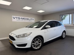 Ford Focus - 1.0 Trend Edition Navigatie Groot Scherm|PDC|ClimateControl|APK 2026