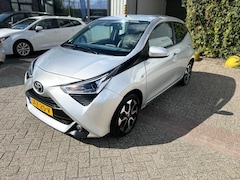 Toyota Aygo - 1.0 VVT-i x-play, AUTOMAAT