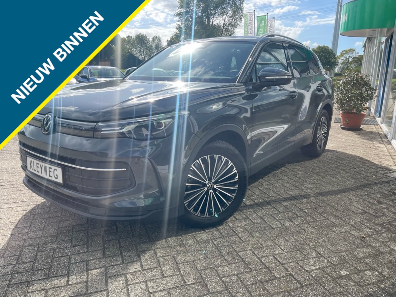 Volkswagen Tiguan - Tiguan 1.5 eTSI Life, Nav, Carplay, Stoelverw, Camera - AutoWereld.nl