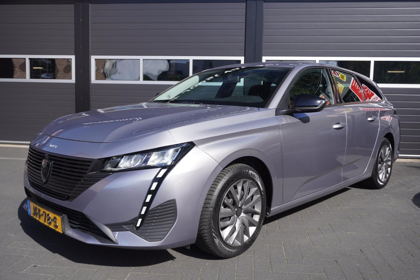 Peugeot 308 - Airco/Navi/Carplay/Park.sensoren achter/Cruise - AutoWereld.nl