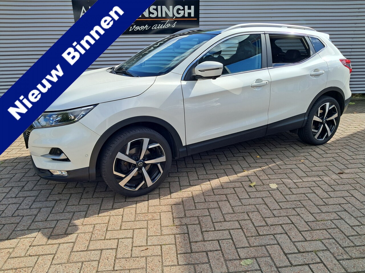 Nissan Qashqai - 1.3 DIG-T Tekna met Panoramadak! | Clima | Cruise | Navigatie | PDC | Trekhaak | Ndl auto - AutoWereld.nl