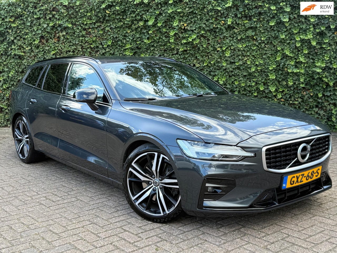 Volvo V60 - 2.0 T6 AWD Inscription | Leder | H&K Audio | Camera - AutoWereld.nl