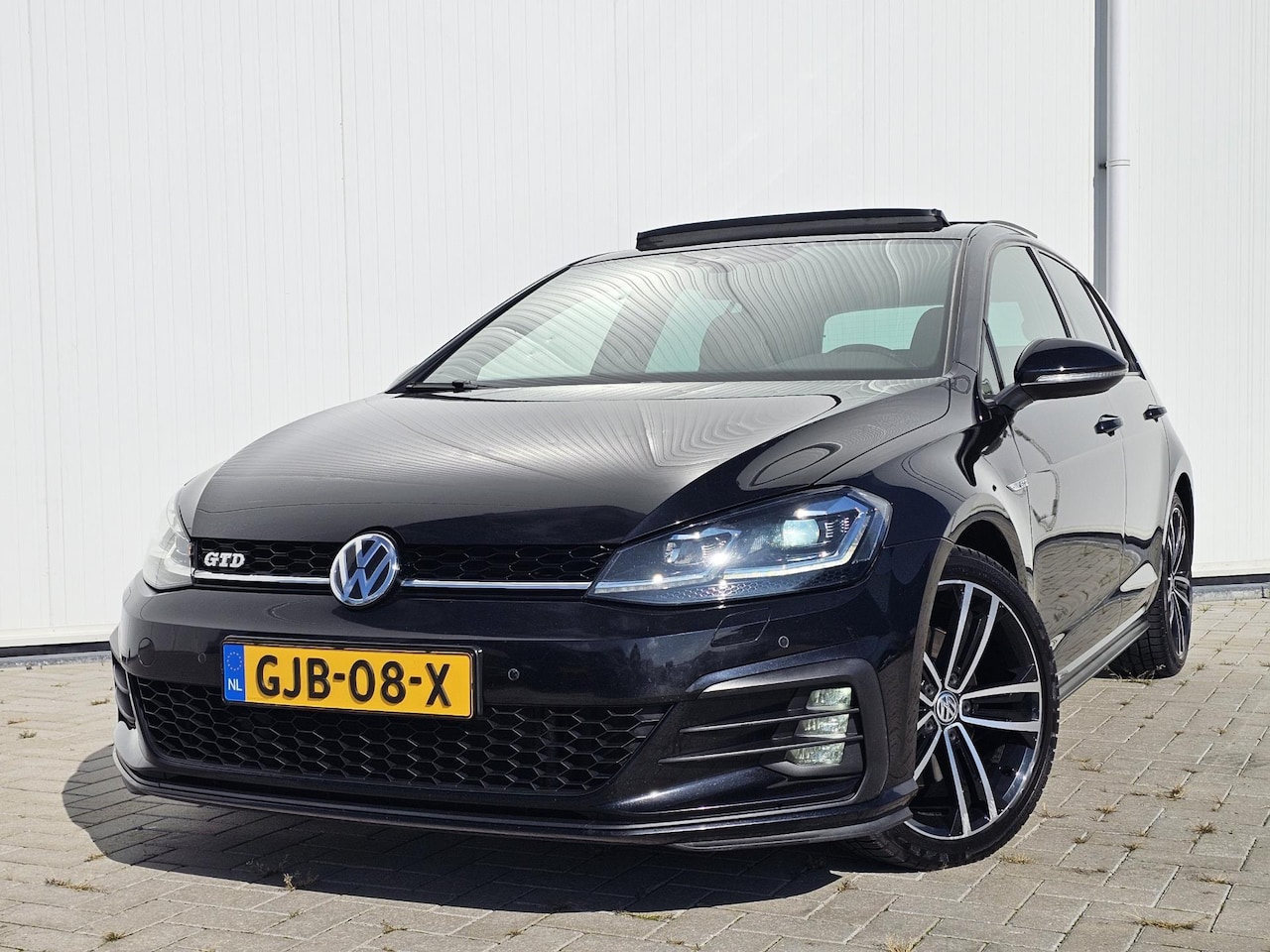 Volkswagen Golf - GTD bj 2017 Pano LED Distributie & DSG-service gehad! Volle Auto! - AutoWereld.nl
