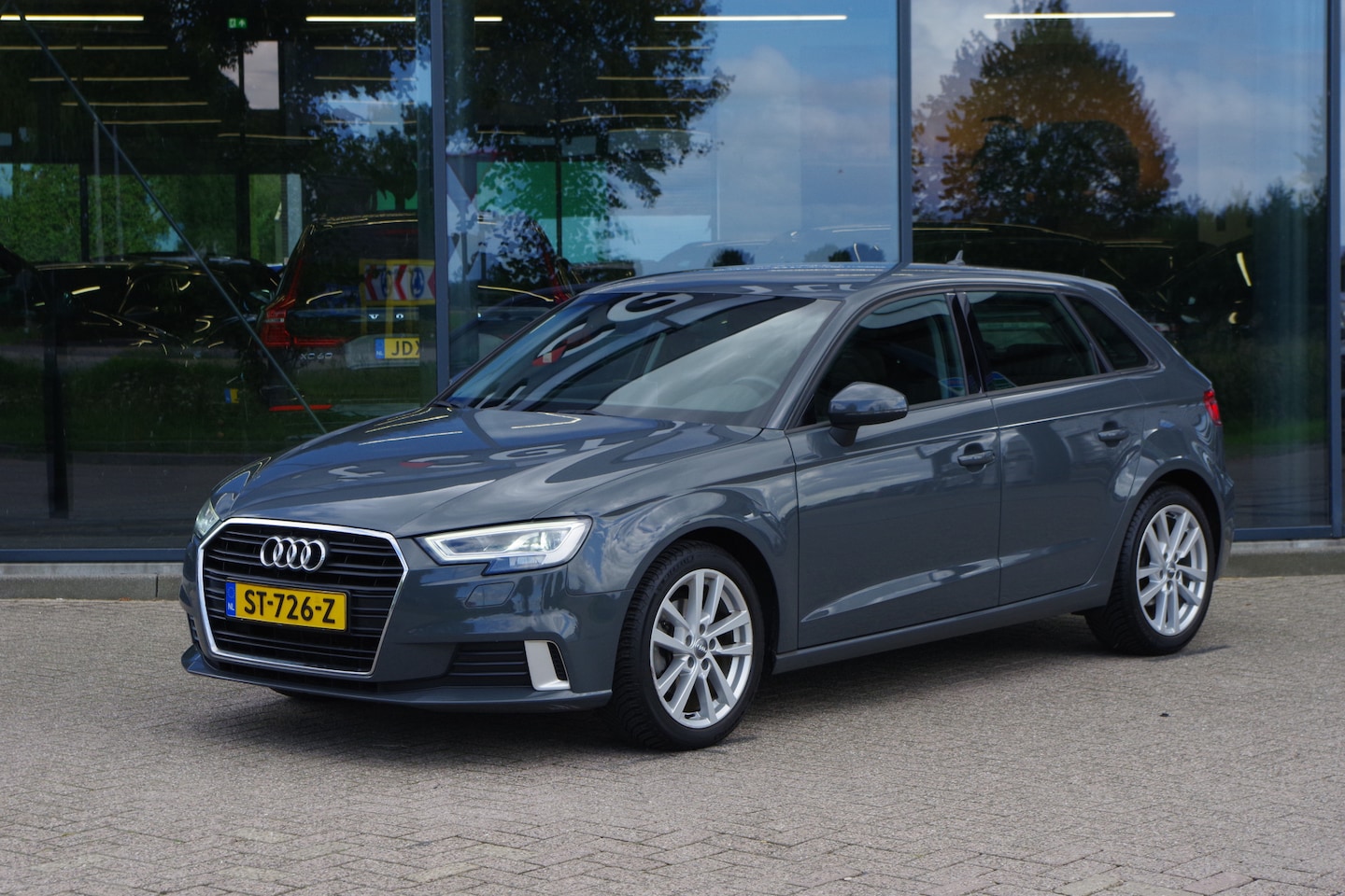 Audi A3 Sportback - 1.0 TFSI Sport Lease Edition 1.0 TFSI Sport Lease Edition, LED, Sportstoelen, Camera, Cruise Control - AutoWereld.nl