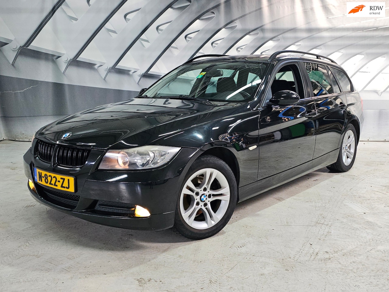 BMW 3-serie Touring - 318i 318i - AutoWereld.nl