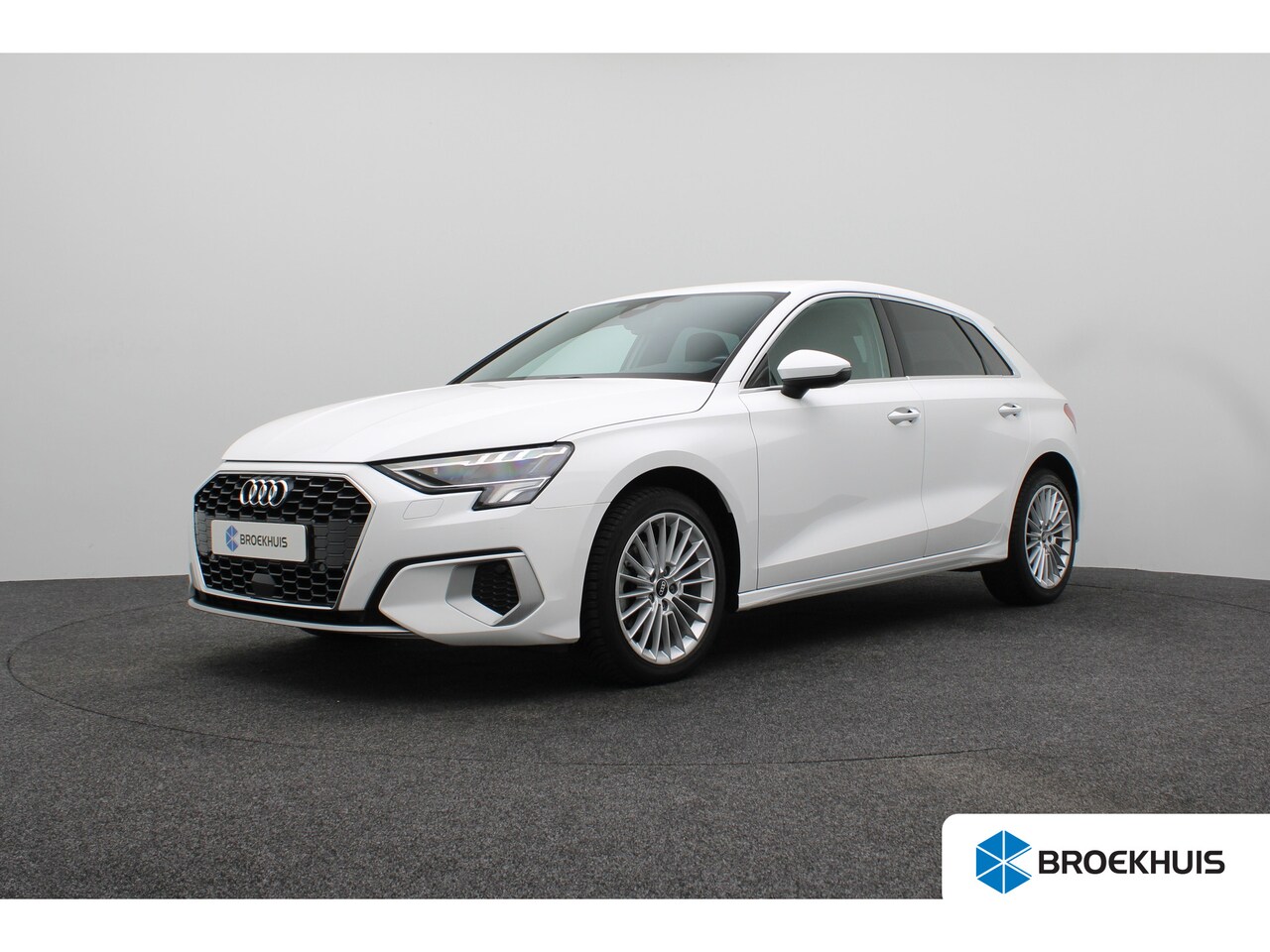 Audi A3 Sportback - 30 TFSI Advanced edition | Achterbank in delen neerklapbaar | Anti Blokkeer Systeem | Appl - AutoWereld.nl