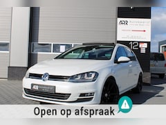 Volkswagen Golf - 1.4 TSI ACT DSG Highline 19''/PANO/ALCANTARA/PDC V+A/PARELMOER