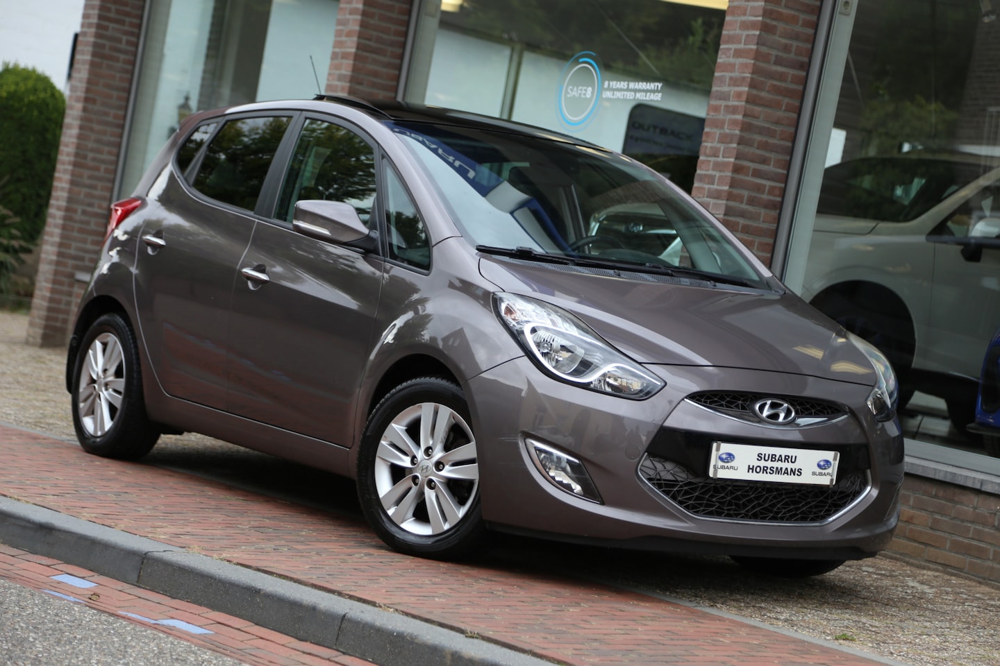 Hyundai ix20 - 1.6i i-Catcher Automaat Schuifdak Leer Navi Camera - AutoWereld.nl