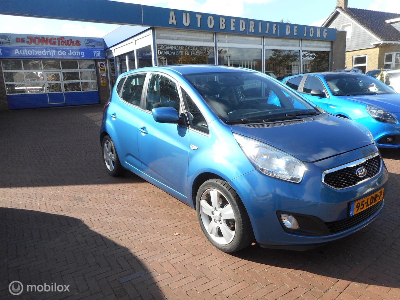 Kia Venga - 1.6 CVVT X-ecutive TREKHAAK+17"-LM+NAVIGATIE - AutoWereld.nl