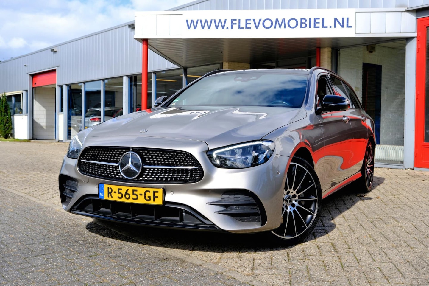Mercedes-Benz E-klasse Estate - 300 de Hybrid AMG Aut. Pano|1e Eig|Leder|Burmester|360cam|Full Option! - AutoWereld.nl