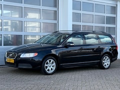 Volvo V70 - 2.0 Limited Edition 145PK Navi Cruise Clima Trekhaak