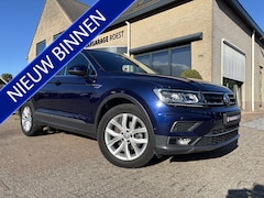 Volkswagen Tiguan - 1.5 TSI Automaat Highline Business R Full LED / Trekhaak / Camera