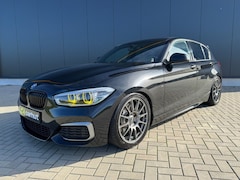BMW 1-serie - M135I XDRIVE Pano, M perf. demper, Harman Kardon