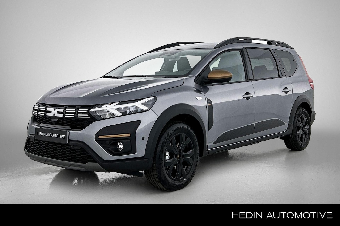Dacia Jogger - 1.6 Hybrid 140 Extreme 7p. Stoelverwarming / Pack Assist / Navigatie media. - AutoWereld.nl